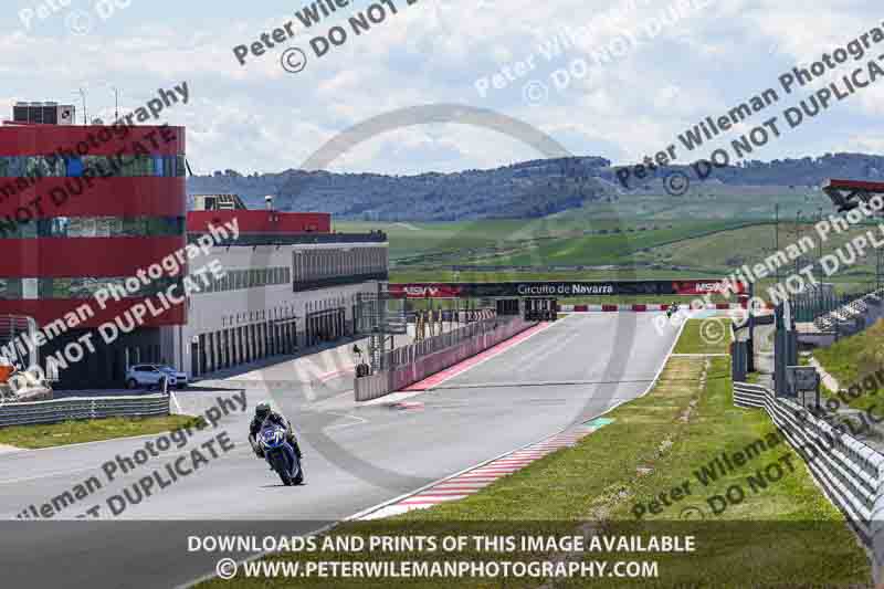 cadwell no limits trackday;cadwell park;cadwell park photographs;cadwell trackday photographs;enduro digital images;event digital images;eventdigitalimages;navarra;no limits trackdays;peter wileman photography;racing digital images;trackday digital images;trackday photos